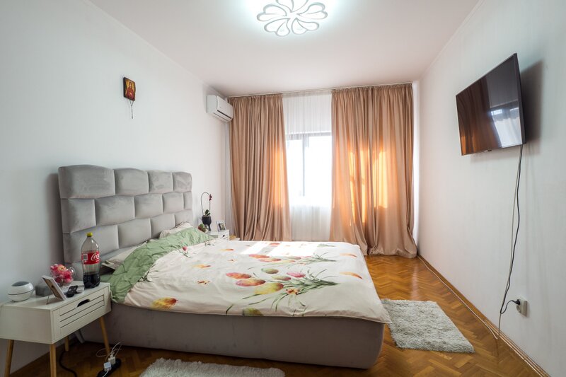 Afumati, vila individuala 7 camere rezidentiala sau HoReCa, curte 608mp